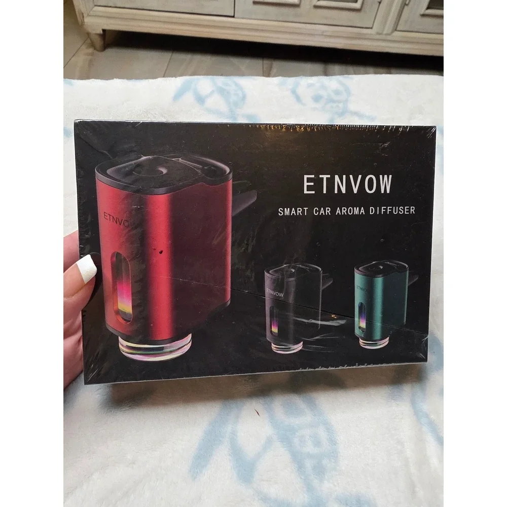 ETNVOW‎ Smart Car Aroma Diffuser Rechargeable Aluminum Alloy Air Freshener Red